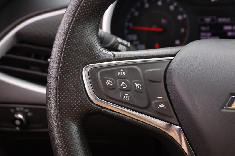 Chevrolet Malibu Vehicle Image 12