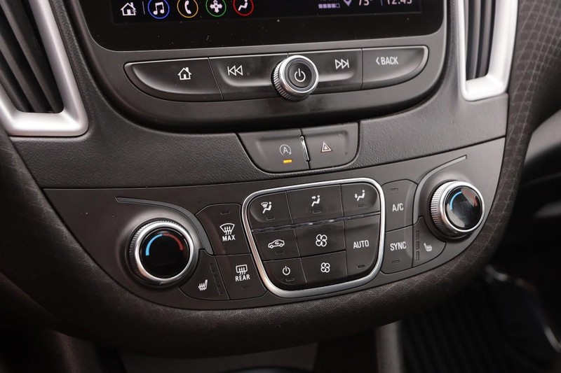 Chevrolet Malibu Vehicle Image 18