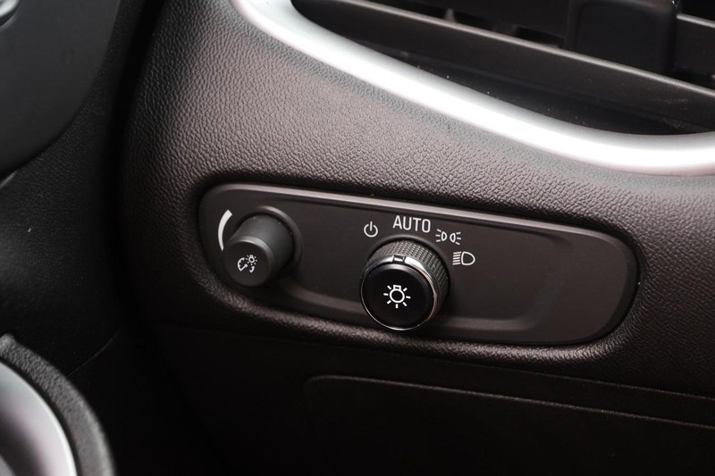 Chevrolet Malibu Vehicle Image 19