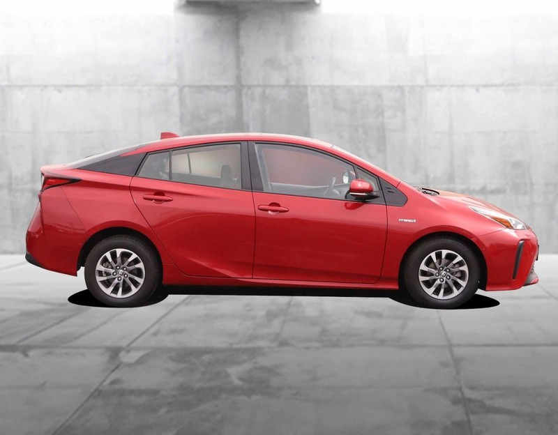 Toyota Prius Vehicle Image 05