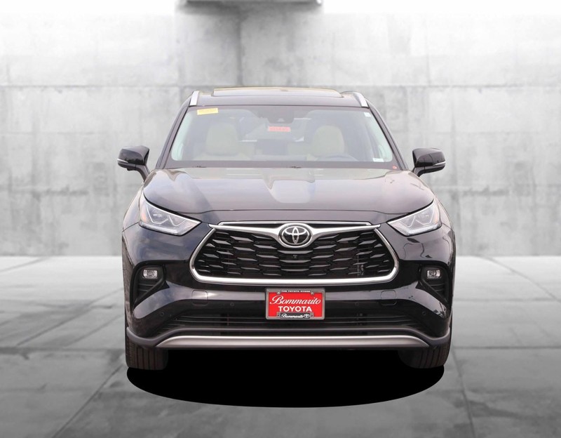 Toyota Highlander Vehicle Image 04