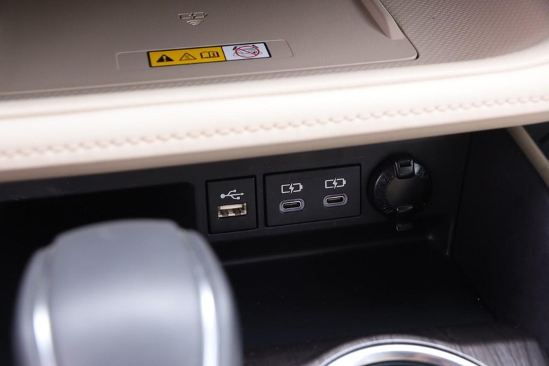 Toyota Highlander Vehicle Image 22