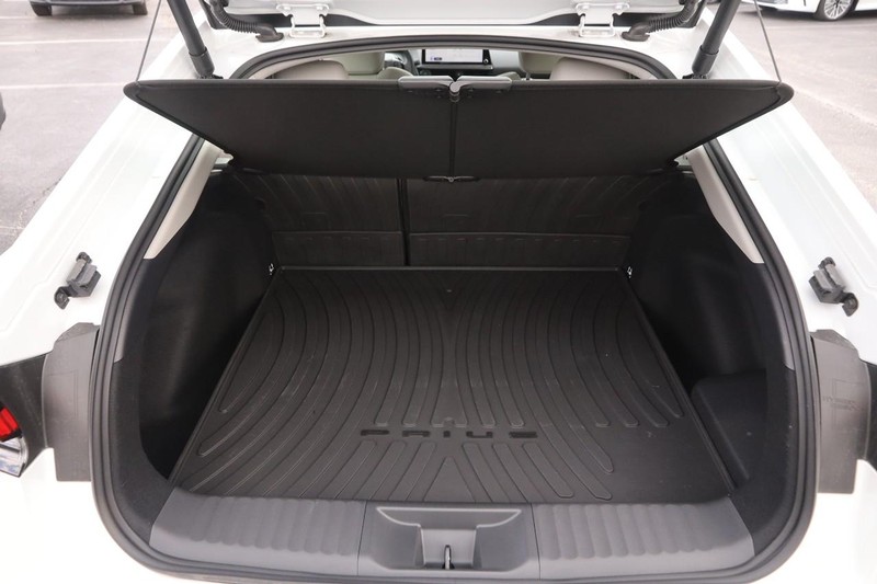 Toyota Prius Vehicle Image 07