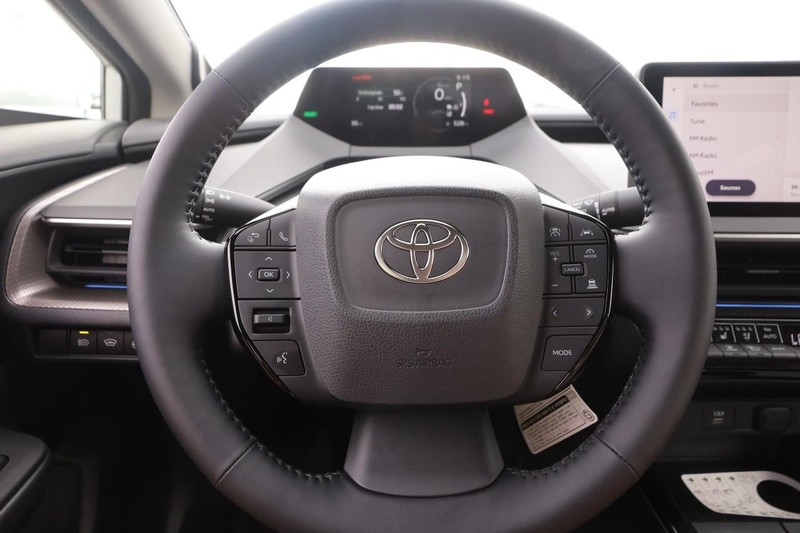 Toyota Prius Vehicle Image 12