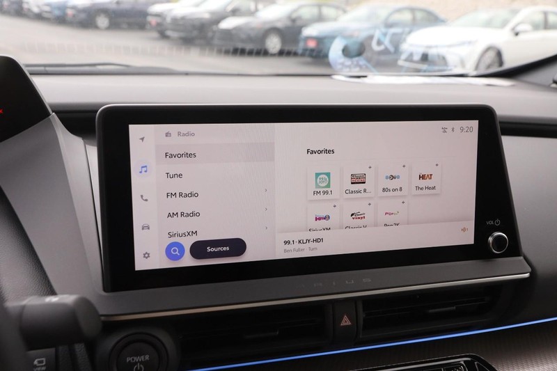 Toyota Prius Vehicle Image 17