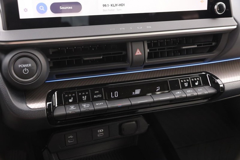 Toyota Prius Vehicle Image 19