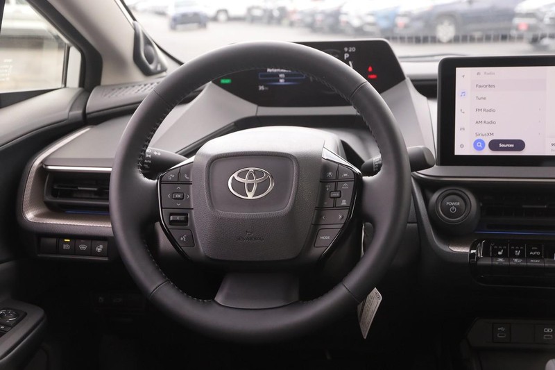 Toyota Prius Vehicle Image 24