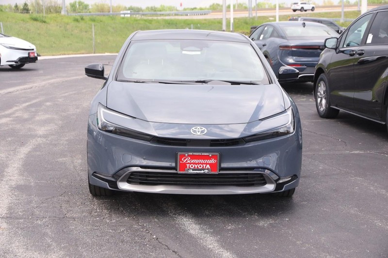 Toyota Prius Vehicle Image 04