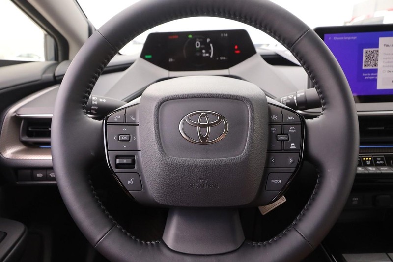 Toyota Prius Vehicle Image 12