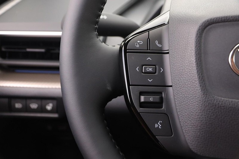 Toyota Prius Vehicle Image 13