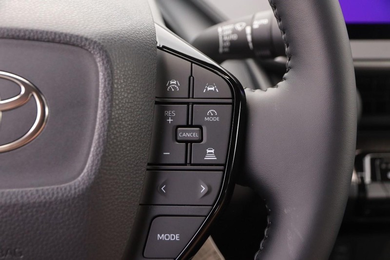 Toyota Prius Vehicle Image 14