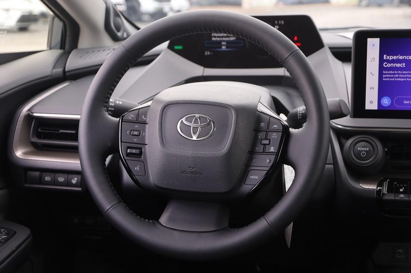 Toyota Prius Vehicle Image 24