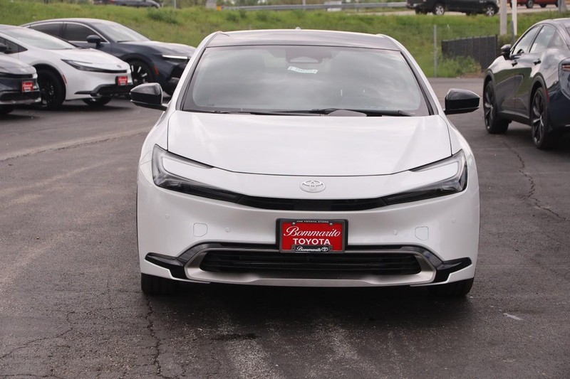 Toyota Prius Prime Vehicle Image 04