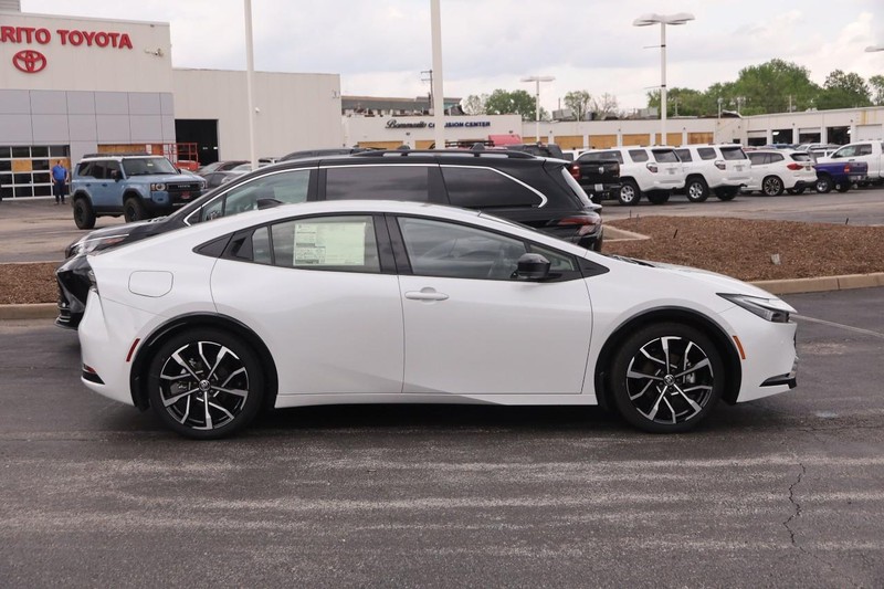 Toyota Prius Prime Vehicle Image 05