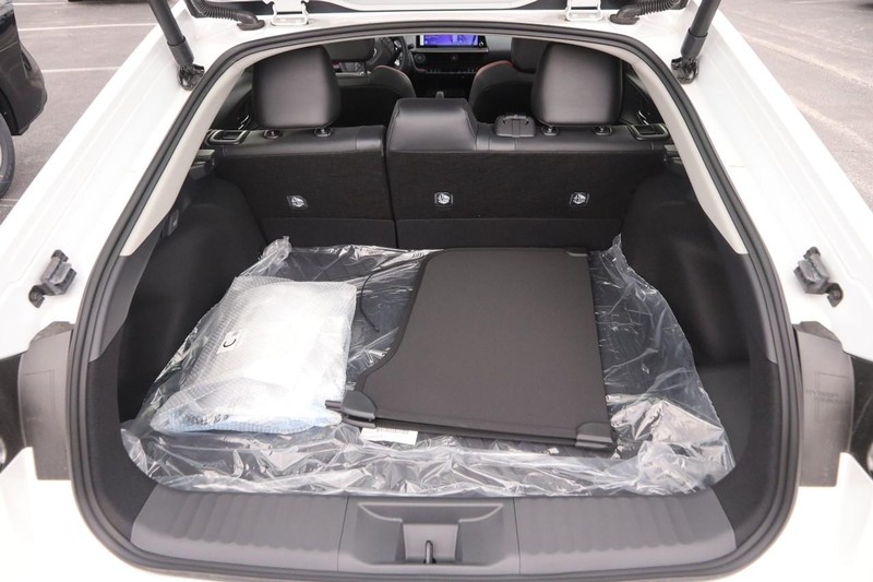 Toyota Prius Prime Vehicle Image 07