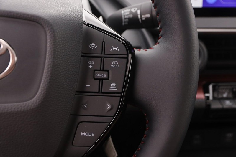 Toyota Prius Prime Vehicle Image 14