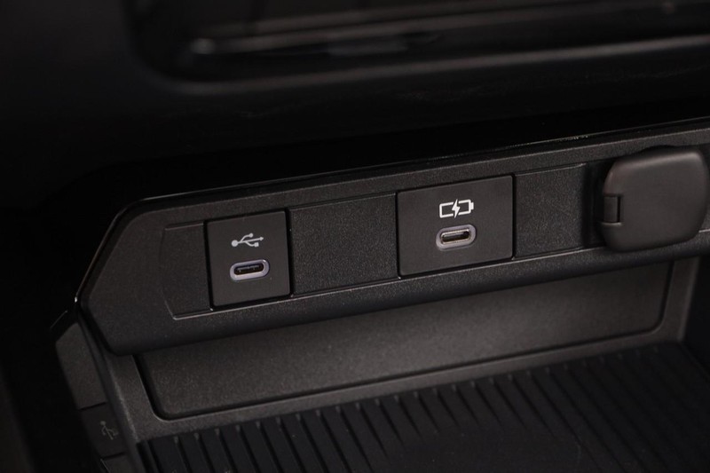 Toyota Prius Prime Vehicle Image 20