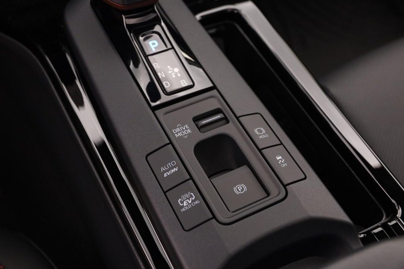 Toyota Prius Prime Vehicle Image 21