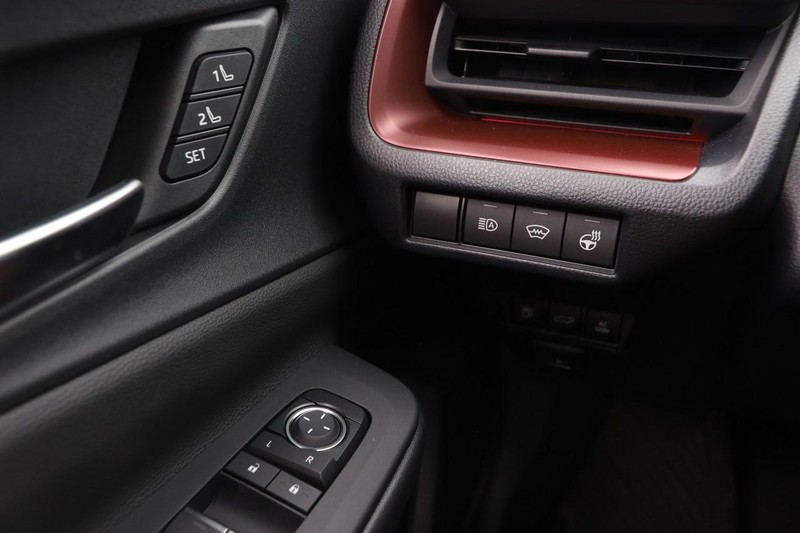 Toyota Prius Prime Vehicle Image 22