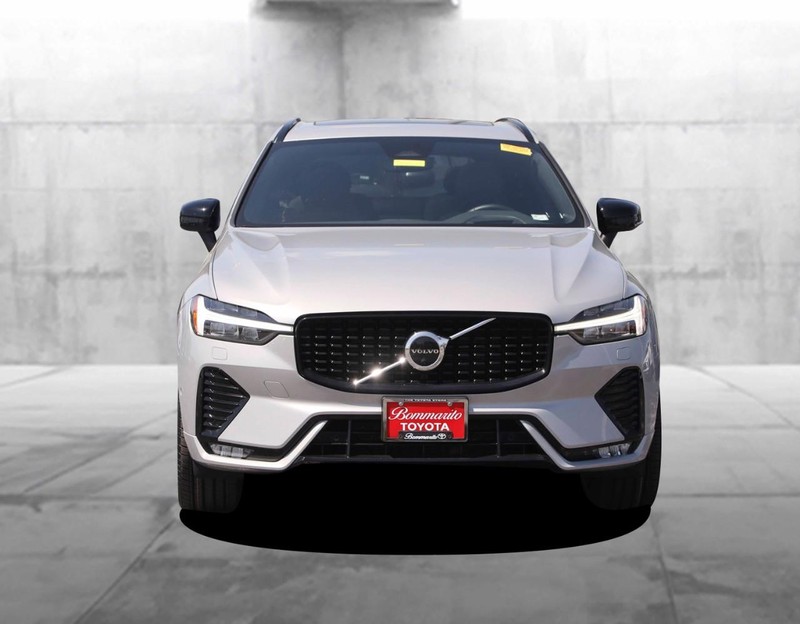 Volvo XC60 Vehicle Image 04