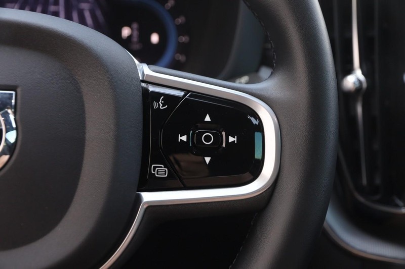Volvo XC60 Vehicle Image 14