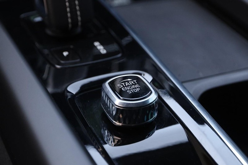 Volvo XC60 Vehicle Image 19
