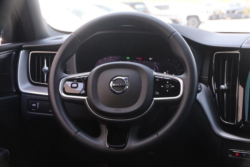 Volvo XC60 Vehicle Image 23