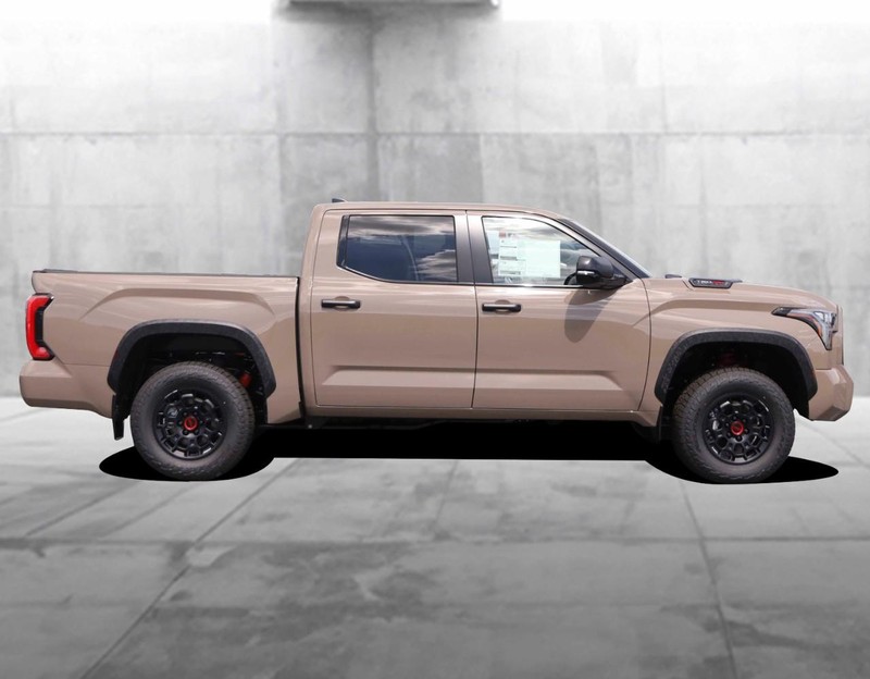 Toyota Tundra 4WD Vehicle Image 05