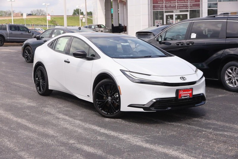 Toyota Prius Vehicle Image 02