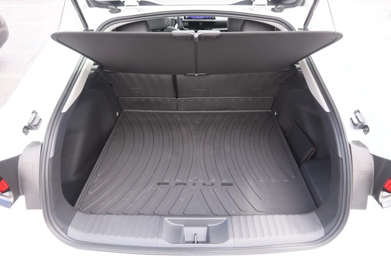 Toyota Prius Vehicle Image 07