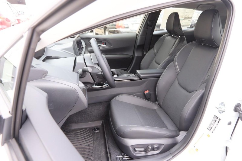 Toyota Prius Vehicle Image 10