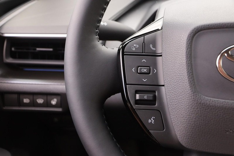 Toyota Prius Vehicle Image 12