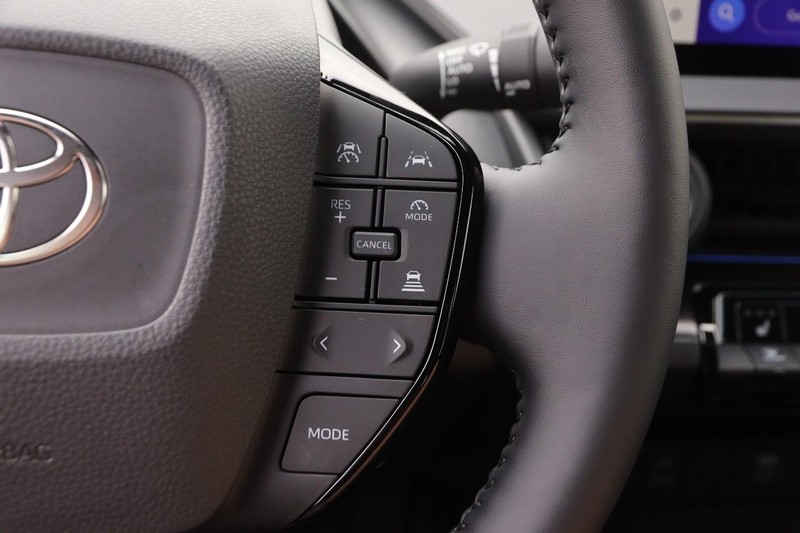 Toyota Prius Vehicle Image 13