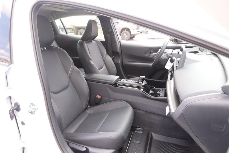 Toyota Prius Vehicle Image 26