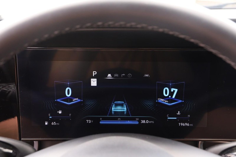 Hyundai Elantra Vehicle Image 14
