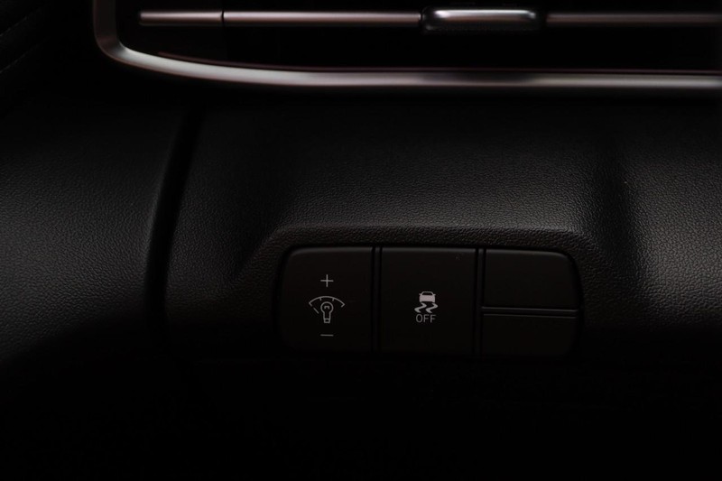 Hyundai Elantra Vehicle Image 20