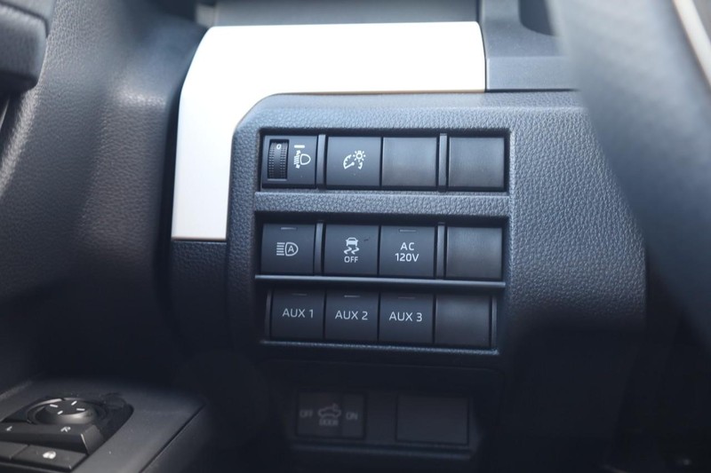 Toyota Tacoma 4WD Vehicle Image 17