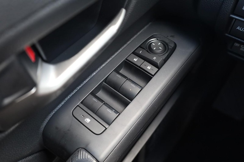 Toyota Tacoma 4WD Vehicle Image 18