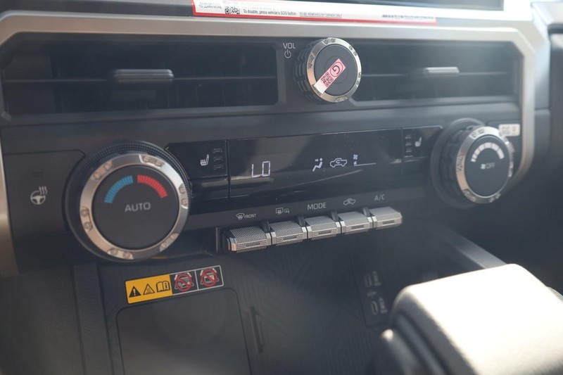 Toyota Tacoma 4WD Vehicle Image 13