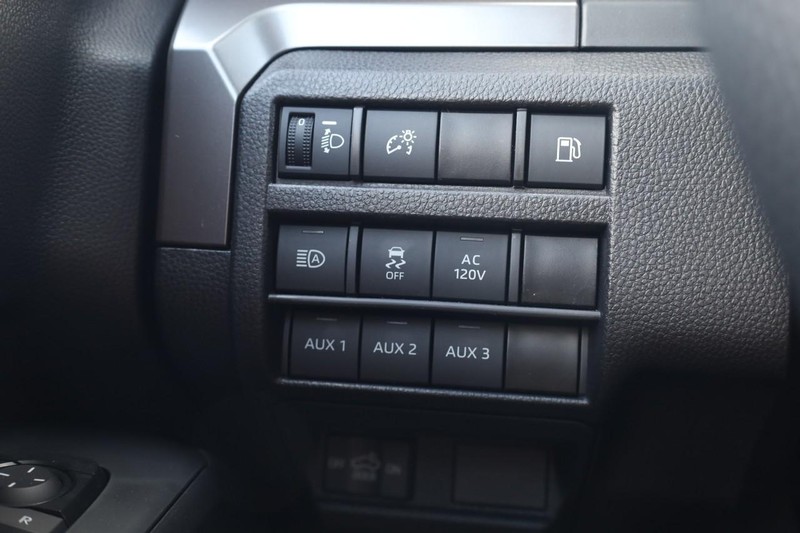 Toyota Tacoma 4WD Vehicle Image 17