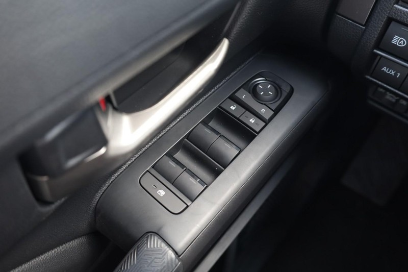 Toyota Tacoma 4WD Vehicle Image 18