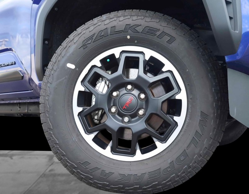 Toyota Tacoma 4WD Vehicle Image 03
