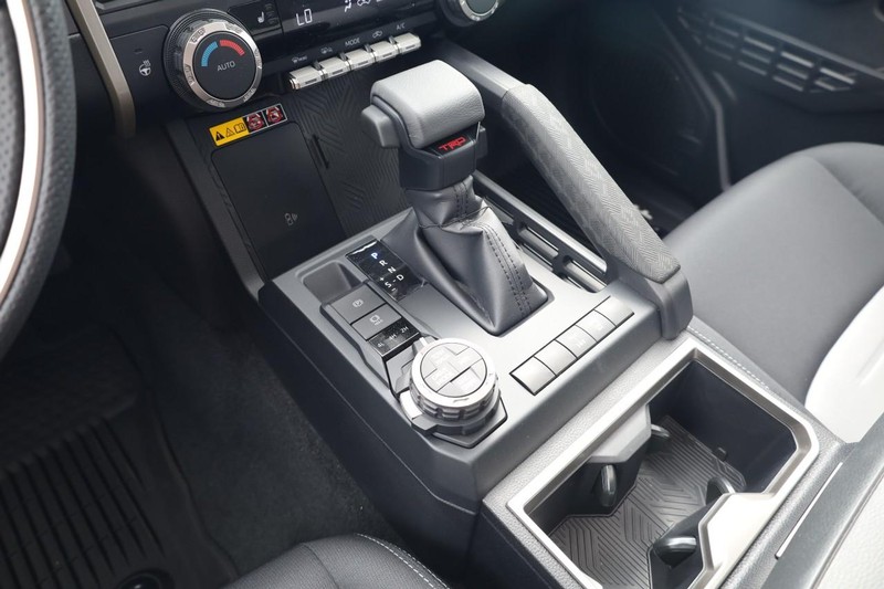 Toyota Tacoma 4WD Vehicle Image 16