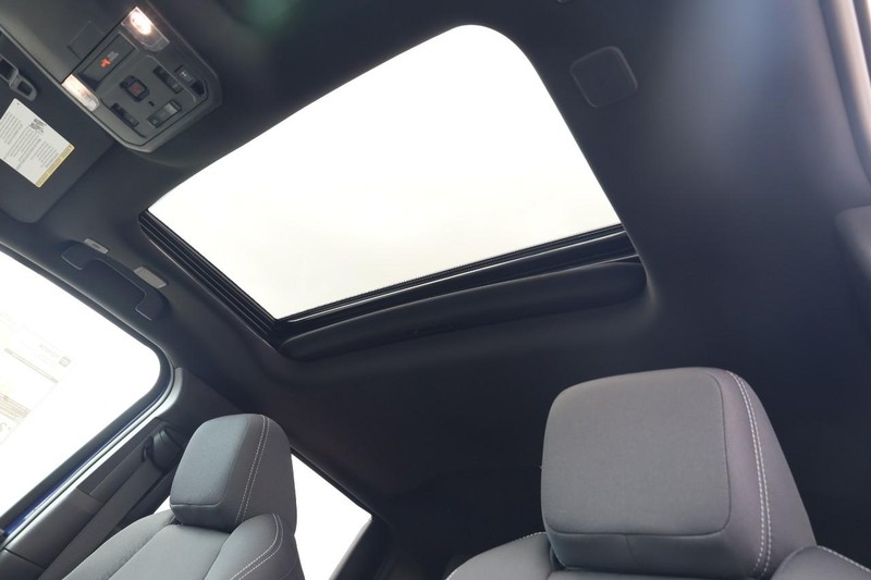 Toyota Tacoma 4WD Vehicle Image 21