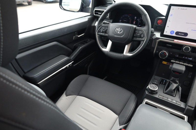 Toyota Tacoma 4WD Vehicle Image 25