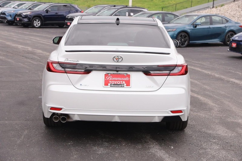 Toyota Camry Vehicle Image 06