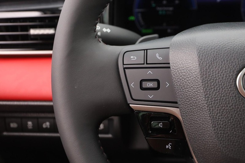 Toyota Camry Vehicle Image 11