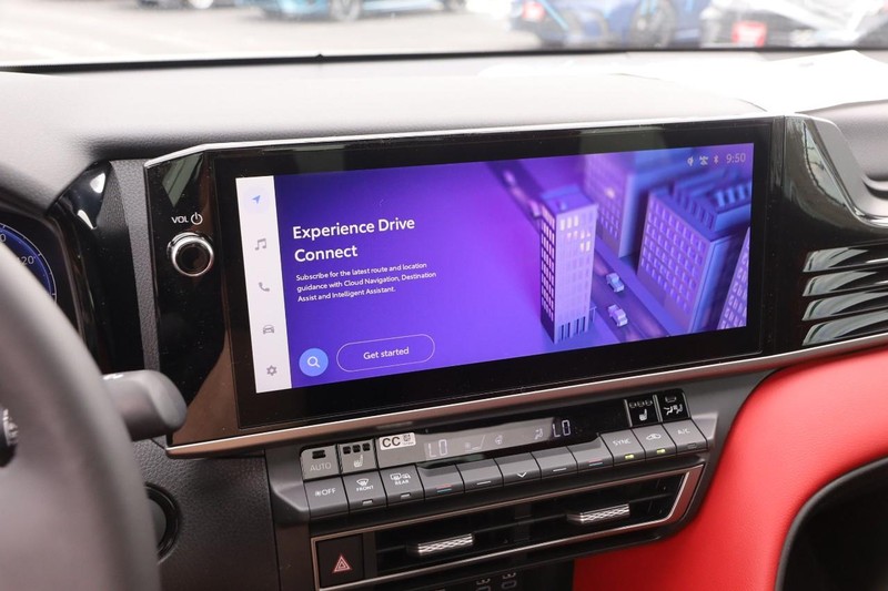 Toyota Camry Vehicle Image 14