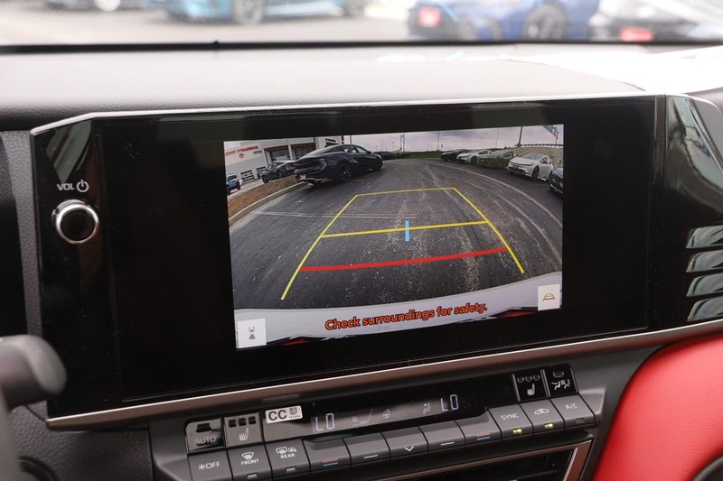 Toyota Camry Vehicle Image 15