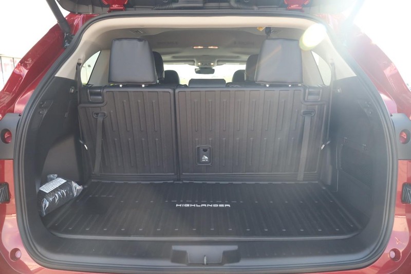 Toyota Highlander Vehicle Image 06
